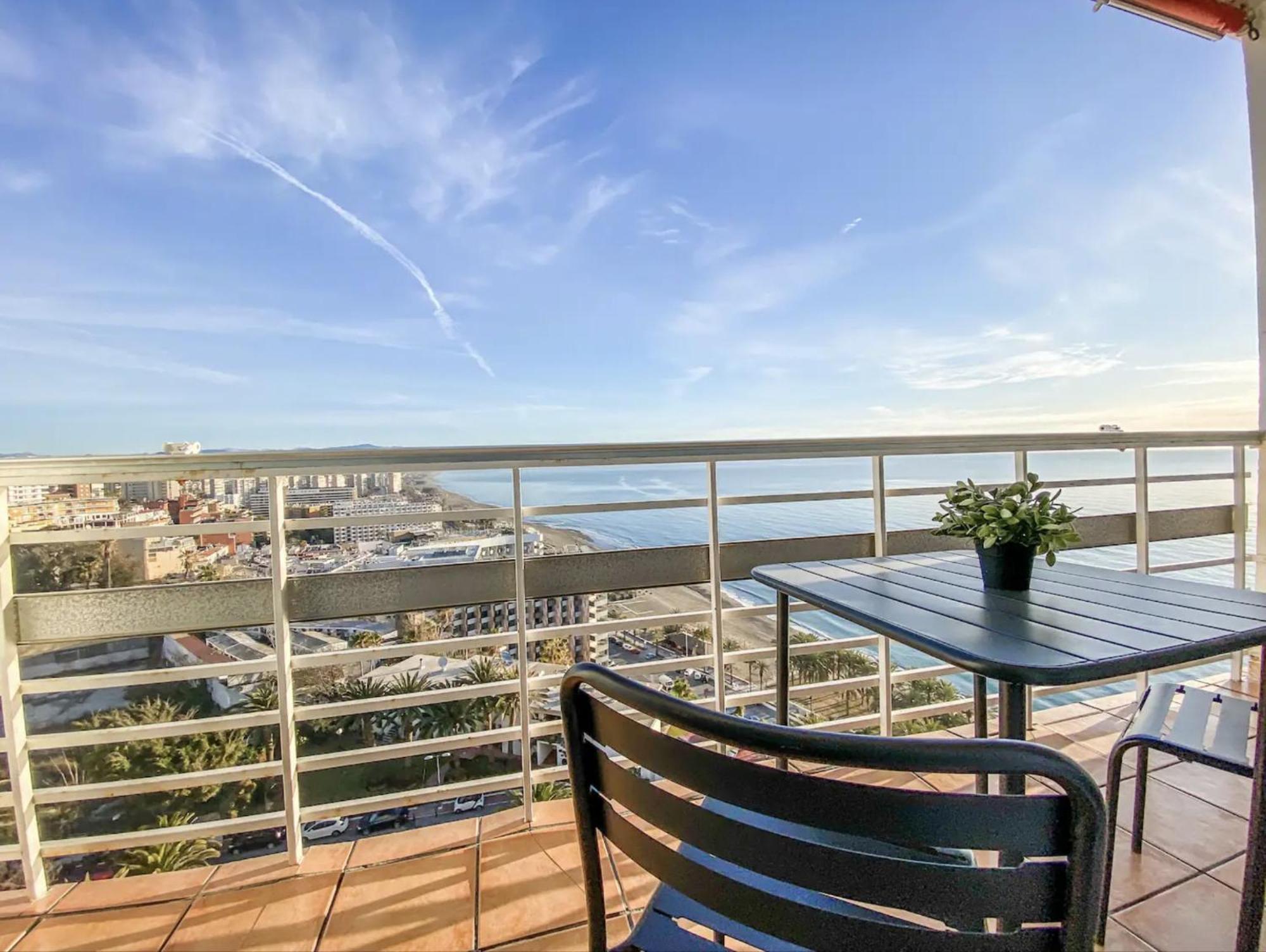 Apartamento Moderno Con Vistas Panoramicas Torremolinos Exterior photo